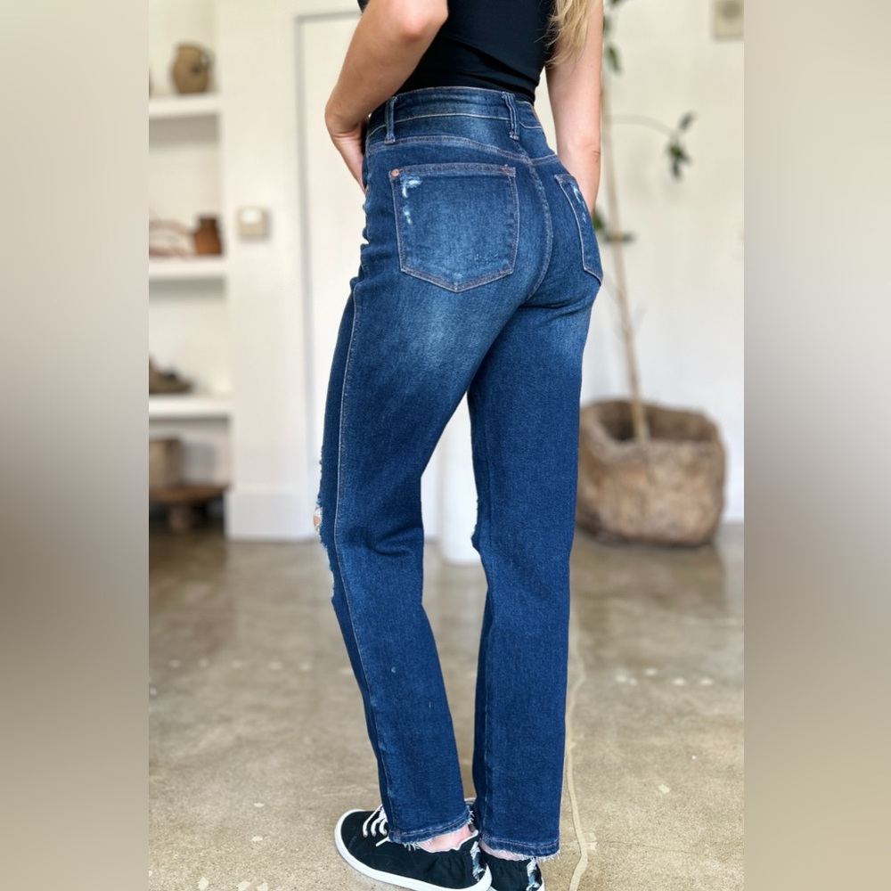 Judy Blue High Waist Rigid Magic Heavy Distressed Straight Jeans - Picture 5 of 10